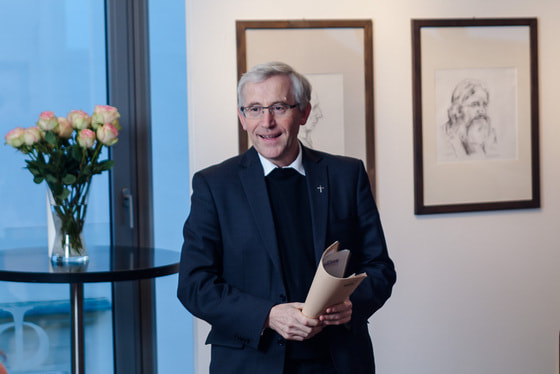 Bischofsvikar Dr. Johann Hintermaier würdigte das ehrenamtliche Engagement der BibliothekarInnen. 