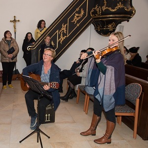 Festgottesdienst und Agape