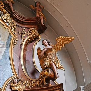 26 / © Wolfgang Hochreiter Augustinus-Altar Engel neben dem Aufsatzbild